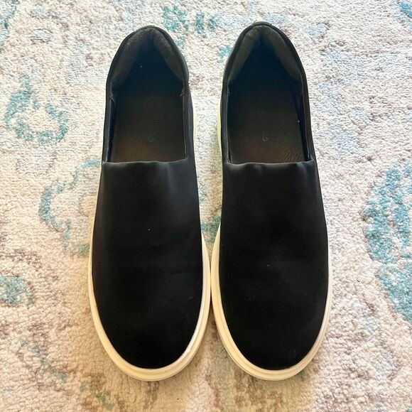 J/Slides Women’s Black White Slip-On Shoes size 9.5 - Picture 4 of 8